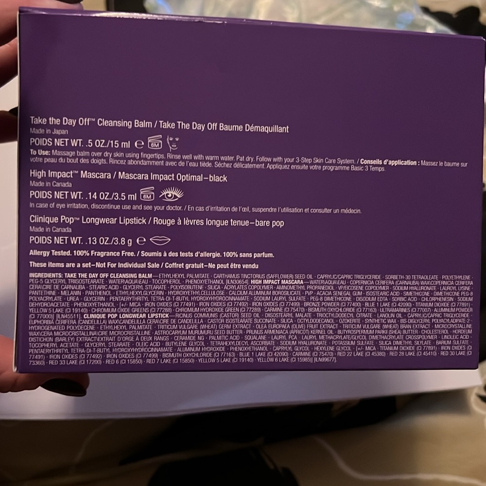 Clinique Gift Set - Picture 2 of 2
